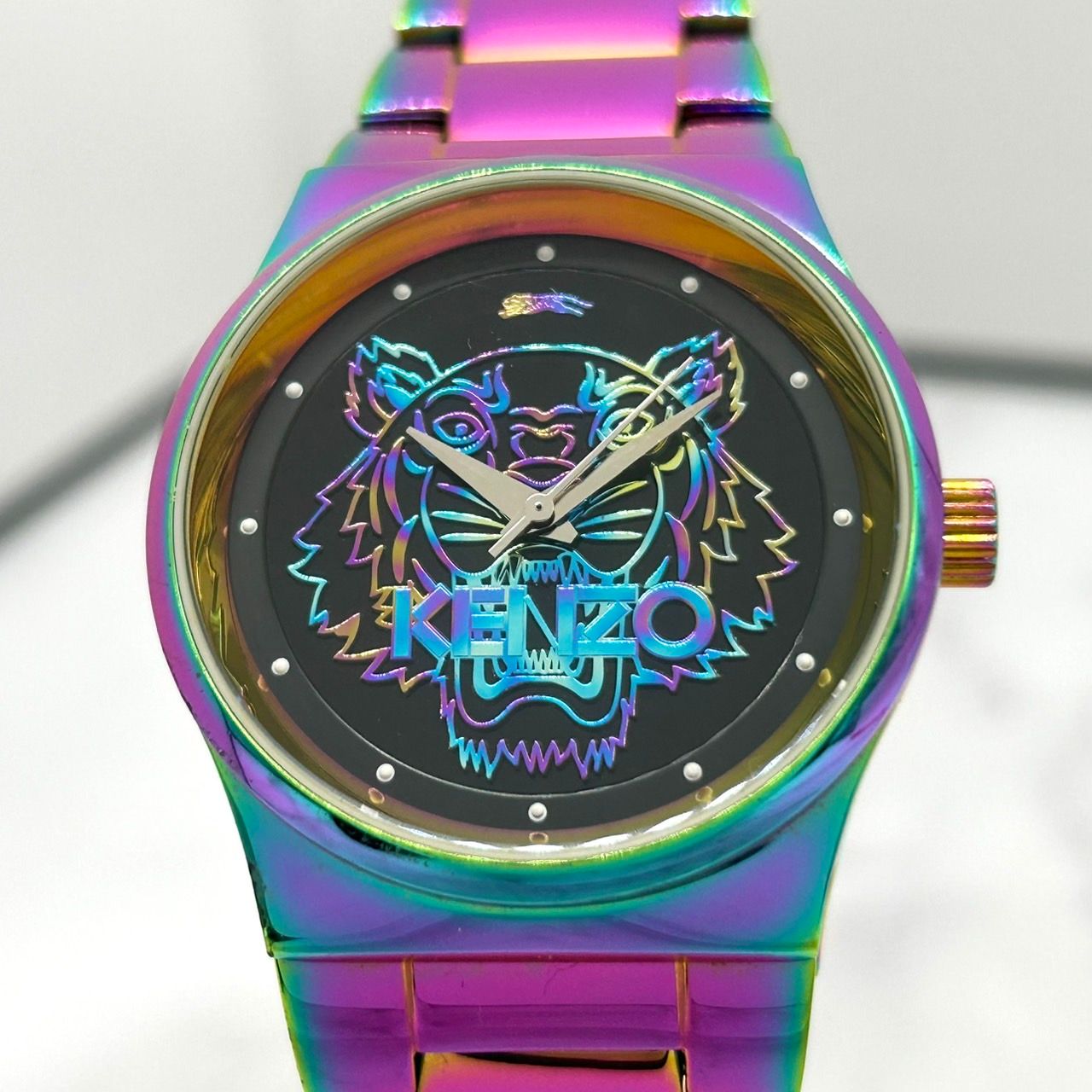 稼動 腕時計　KENZO ケンゾー　コンビカラー　新品電池　デイデイト　A98 稼働品】KENZO ケンゾー タイガー 腕時計 N.96002M レインボー
