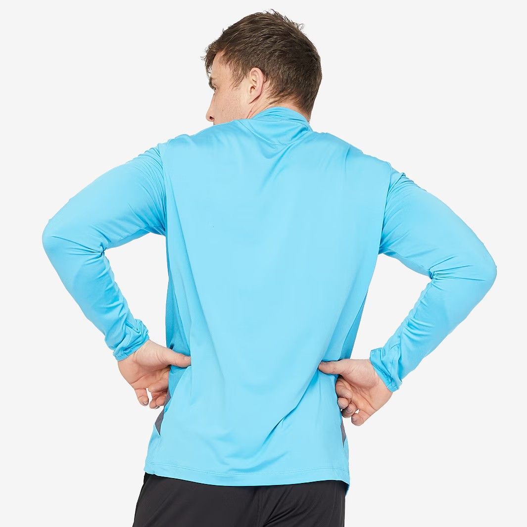 送料無料 匿名配送 マクロン ラグビー バーバリアンズ 2025|24 トレーニング ハーフジップ トップ 紺 青 ネイビー ブルー 公式モデル 日本未発売