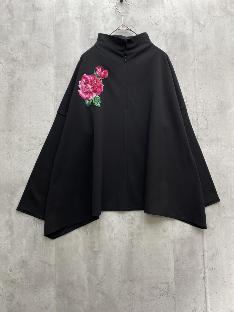 TOKUKO 1er Vol トクコプルミエヴォル 刺繍 ハイネック 長袖
