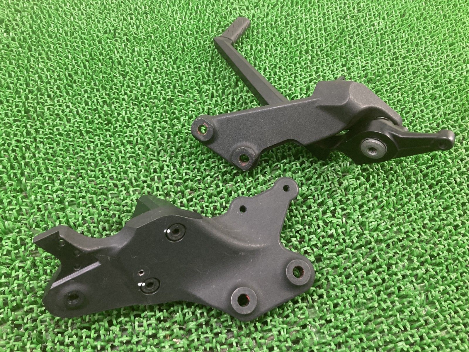 Xディアベル バックステップ ZDMGA01JAGB002*** ドゥカティ 純正 2016年式外し DIAVEL コンディション良好 曲がり無し 【中古】 96 Xディアベル バックステップ ZDMGA01JAGB002*** ドゥカティ 純正 2016