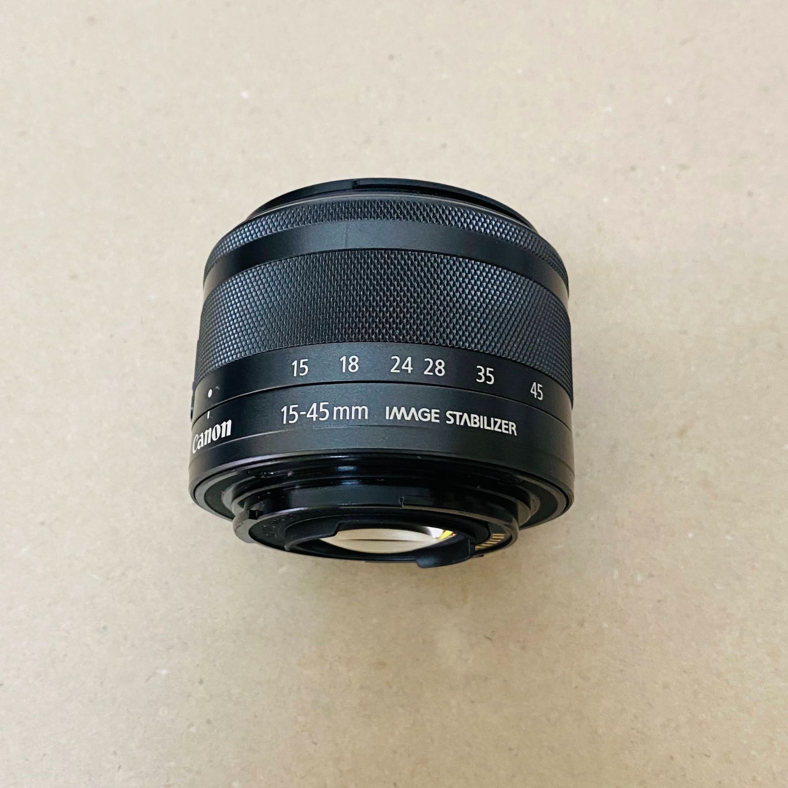 キャノン 　Canon EOS Kiss M　ブラック 　EF-M 15-45mm  F 3.5-6.3 　IS STM 　レンズキット 充電器、バッテリー付属 C2114  80サイズ発送
