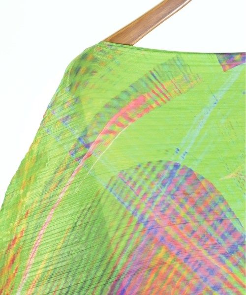 PLEATS PLEASE