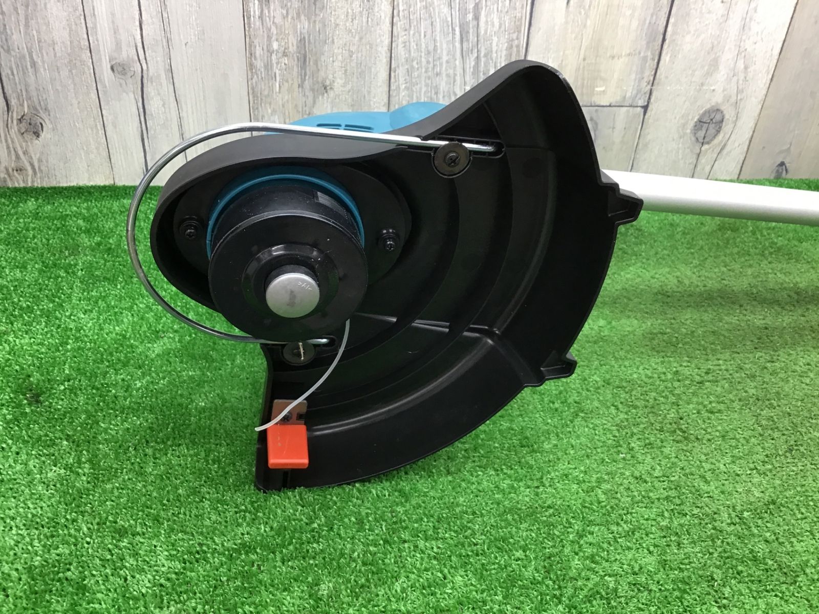 送料無料 ♥品 □makita ナイロンコード式充電草刈機 MUR141DRF□アクトツール富山店□園