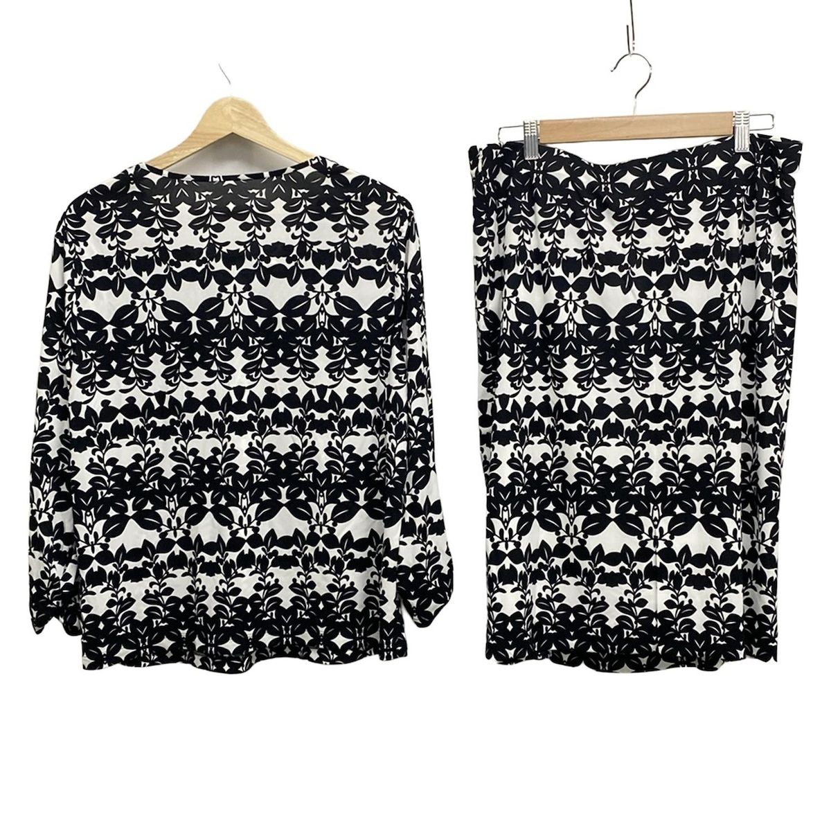 Leilian レリアン スカートセットアップ レディース - 白×黒