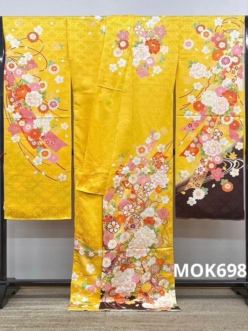 振袖 仮絵羽 舞台衣装 刺繍 金彩 紋意匠 正絹 未仕立て品 八掛