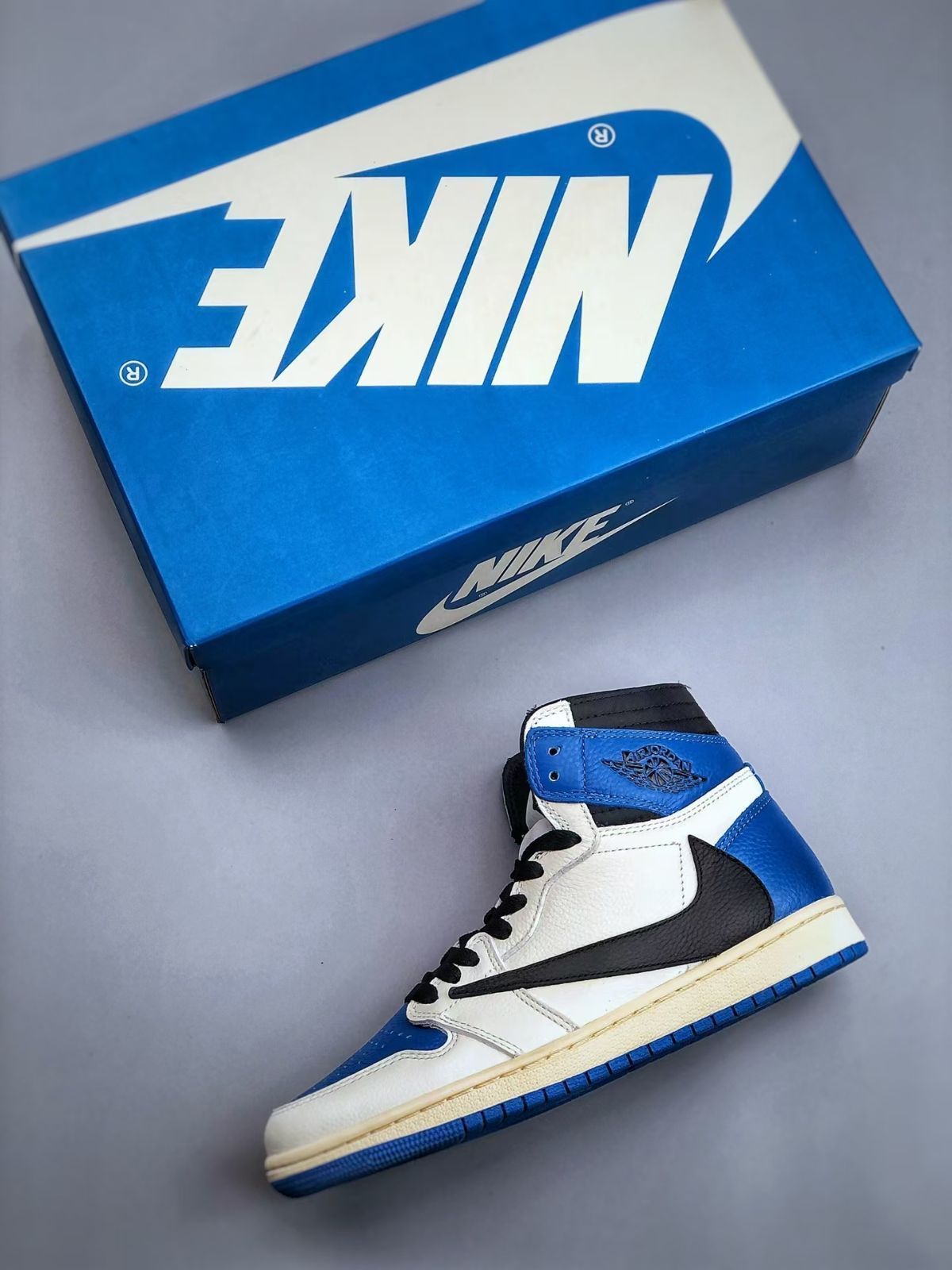 Jordan 1 Retro OG x Travis Scott Fragment High