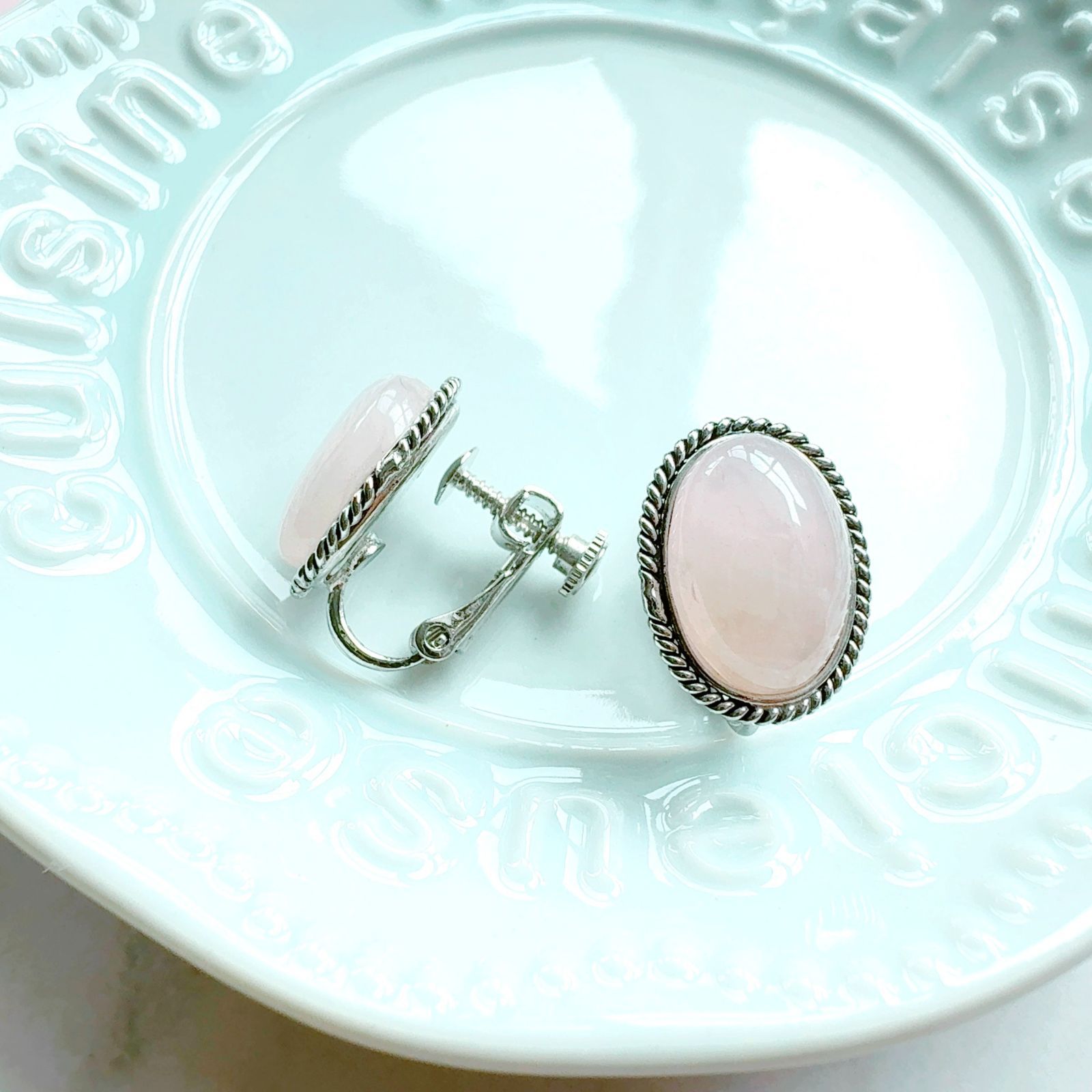 M47 桃色の誘惑 好き好き言われたい 恋愛上手に変身 伊邪那美命 イザナギノミコト ミルキー ピンク ローズクォーツ オーバル イヤリング 祈祷師 澪央 耳元 お守り 叶える 愛される 祈祷 成就 霊感霊視 願望成就 強力 縁結び モテ 引き寄せ 幸運