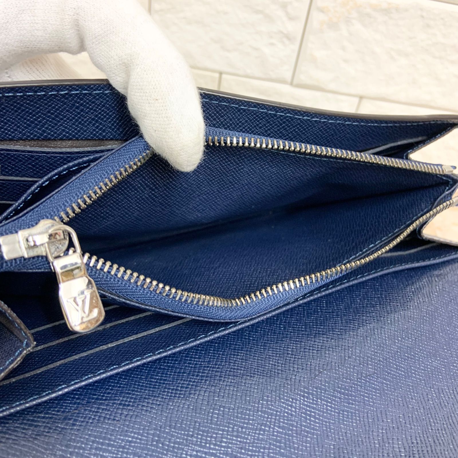 LOUIS VUITTON ルイヴィトン ポルトフォイユサラ M60585 エピ 長