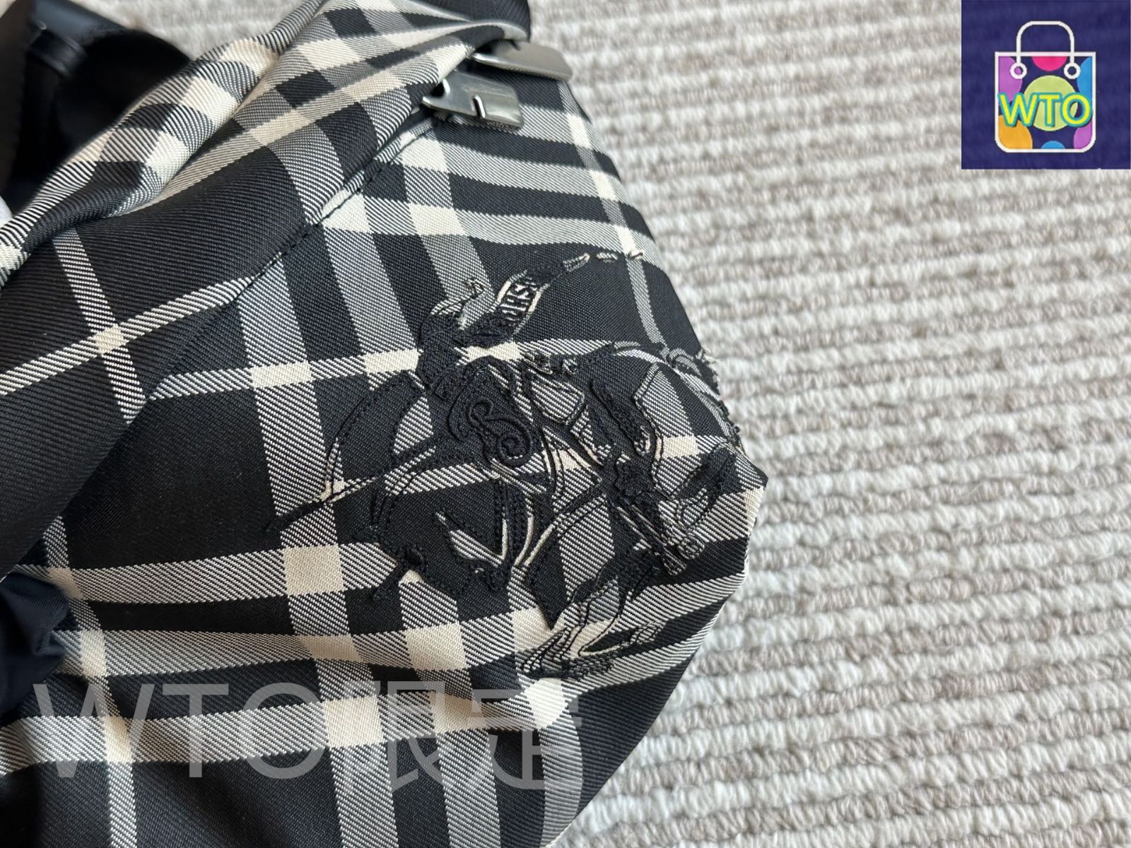 今日特価】Burberry バーバリー ウエストバッグ 男女兼用で