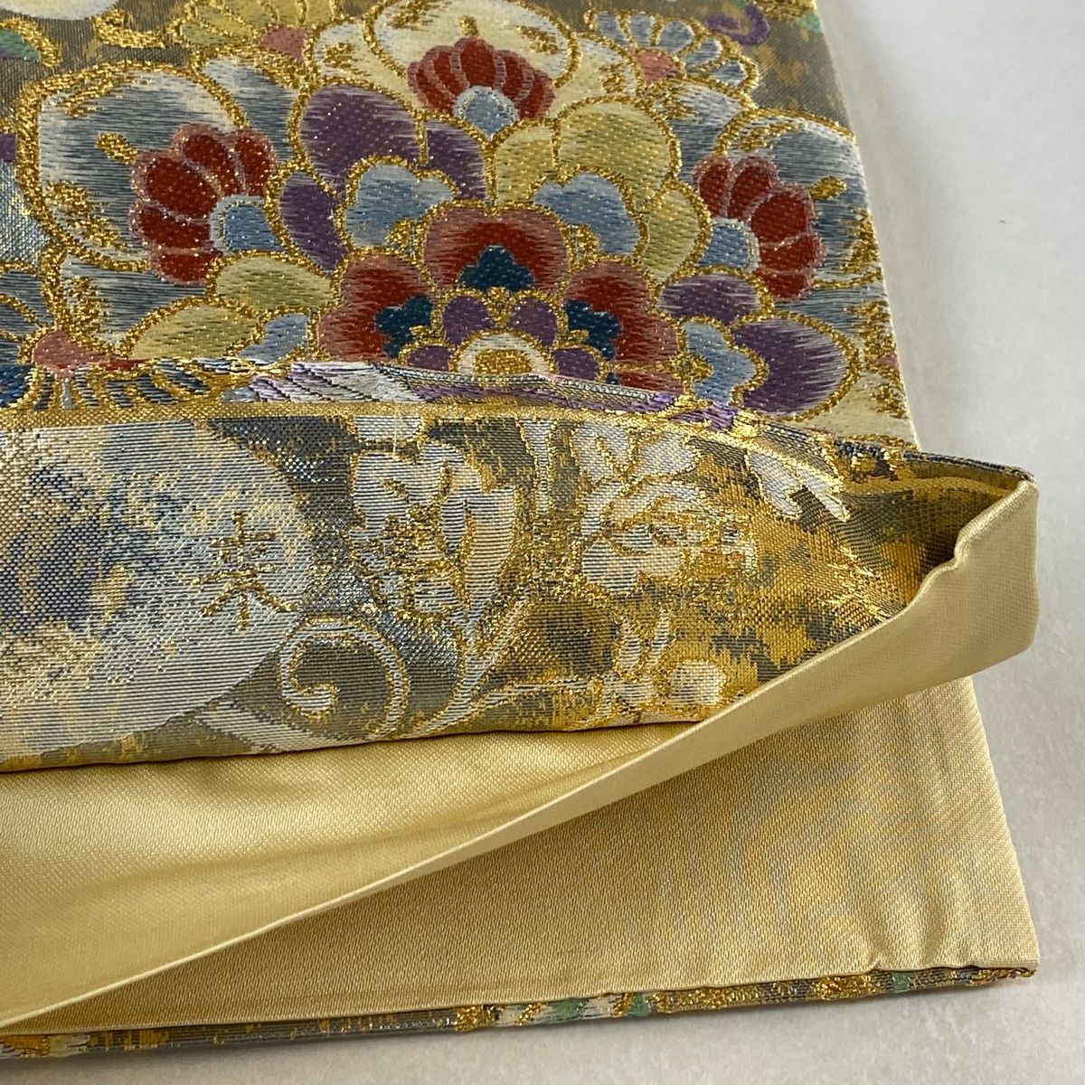 （セール）開催中 人気ブランドも続々プライス 袋帯 美品 【中古 正絹 六通 金色 箔 金糸 向かい鳥 華文 秀品 着物・浴衣