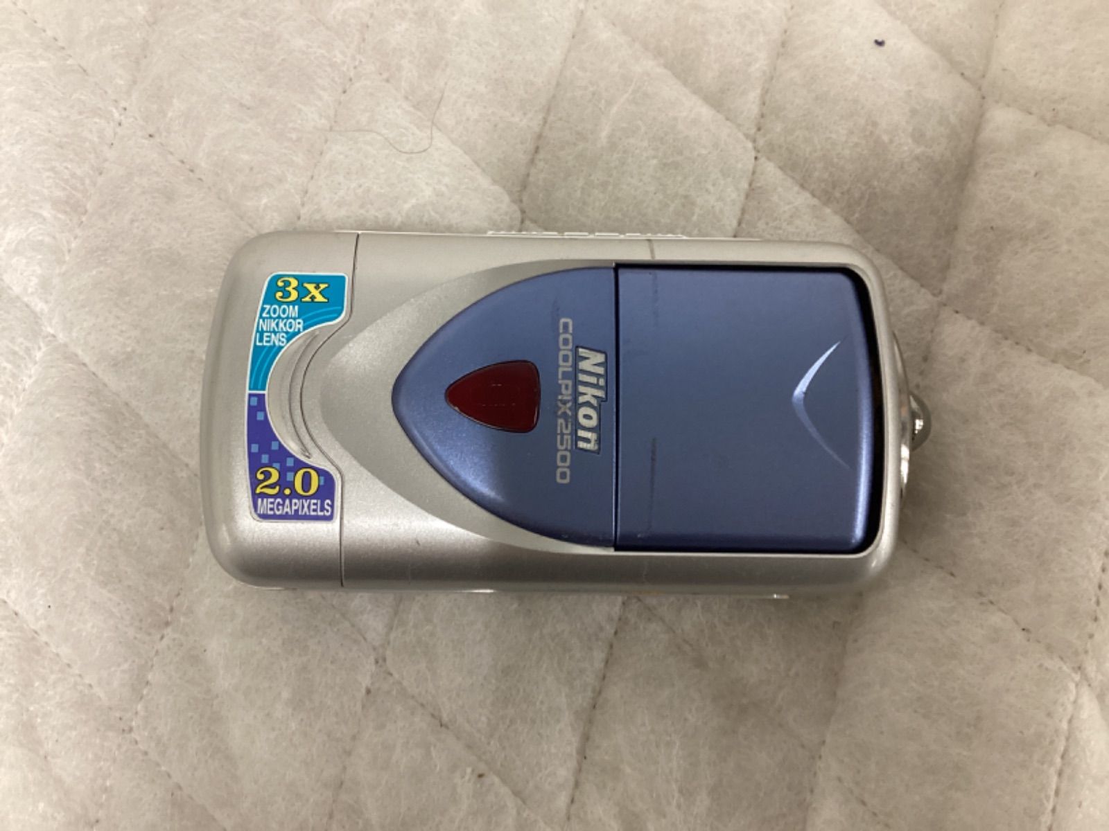Nikon Coolpix 2500 デジタルカメラ - メルカリ