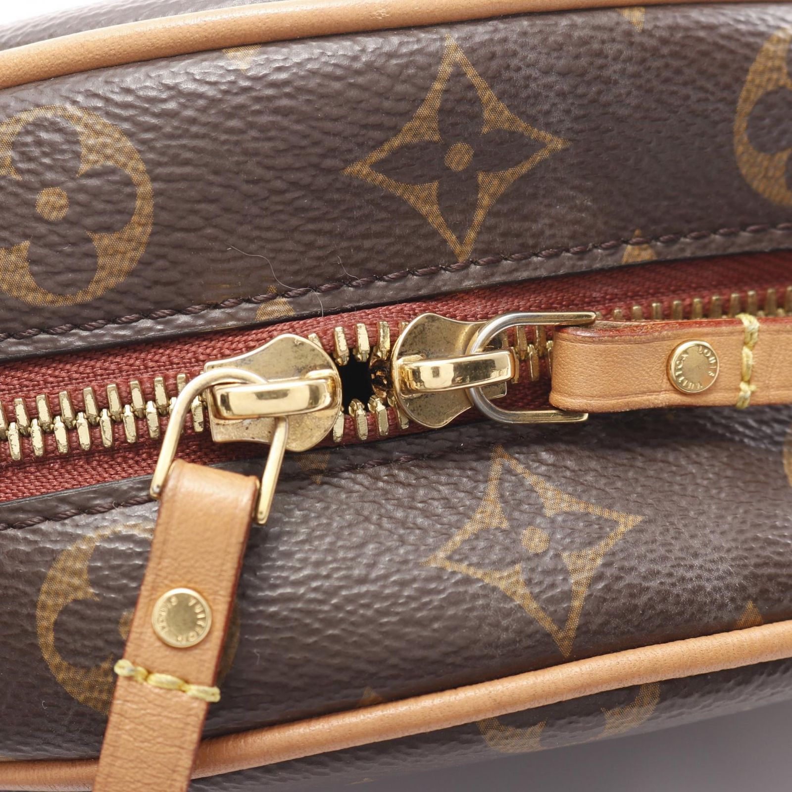 VUITTON ショルダーバッグ