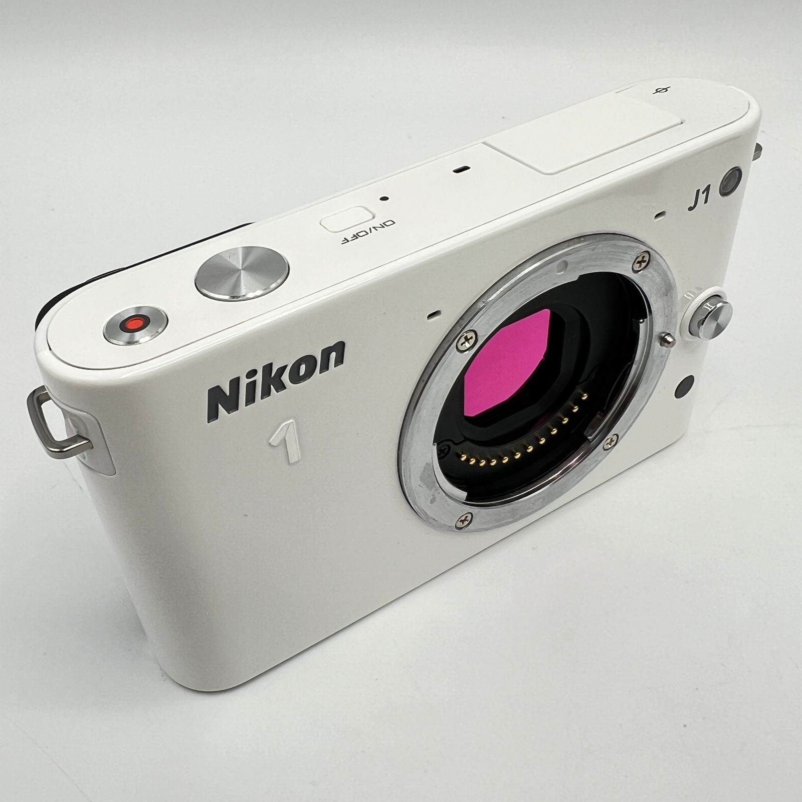美品】ニコン ミラーレス一眼カメラ Nikon 1 J1 ダブルズーム ジャンク 美品】ニコン ミラーレス一眼カメラ Nikon 1 J1 ダブルズーム ジャンク