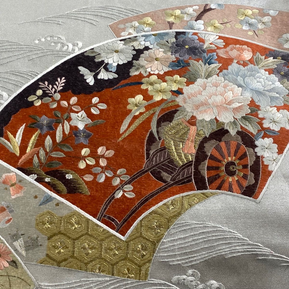 美品⭐︎蘇州刺繍 正絹 袋帯 御所車に花模 様 美品⭐︎蘇州刺繍 正絹 袋帯 御所車に花模 様