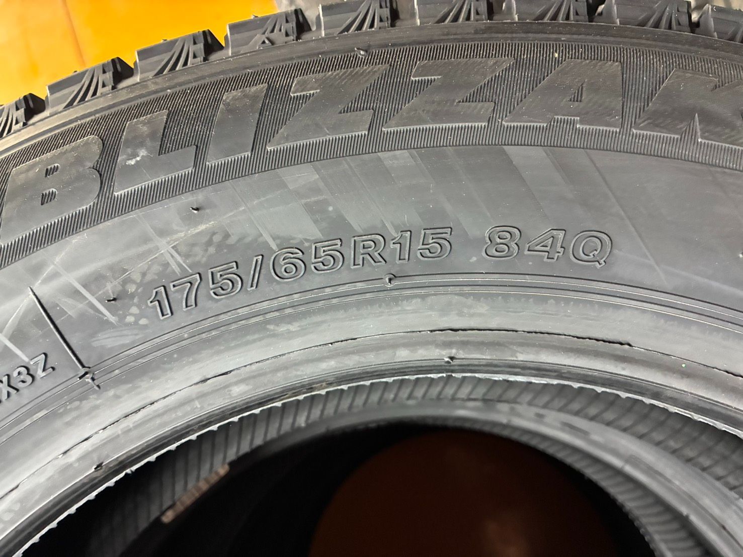 スタッドレスタイヤ