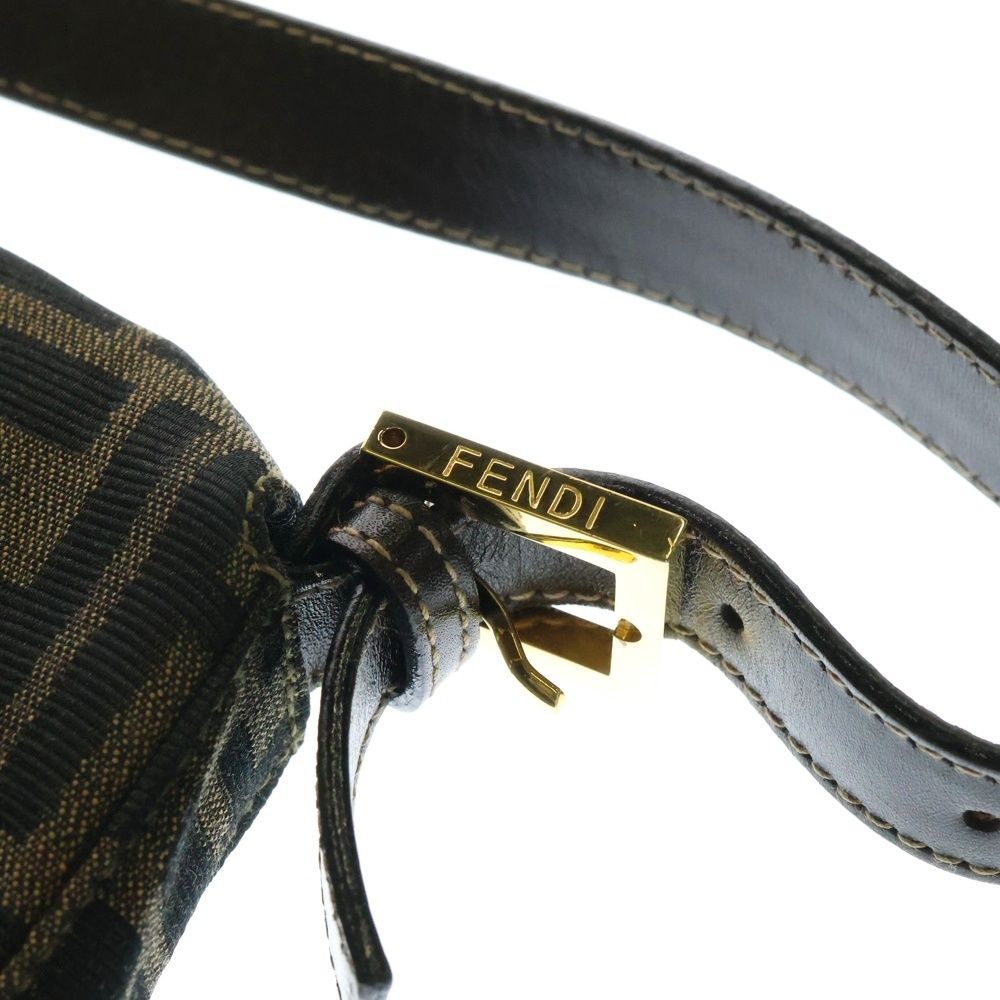 美品✨FENDI マンマバケット ワンショルダー ジャージ FFロゴ レザー シリアルナンバー有り FENDI フェンディ マンマバケット FFロゴ