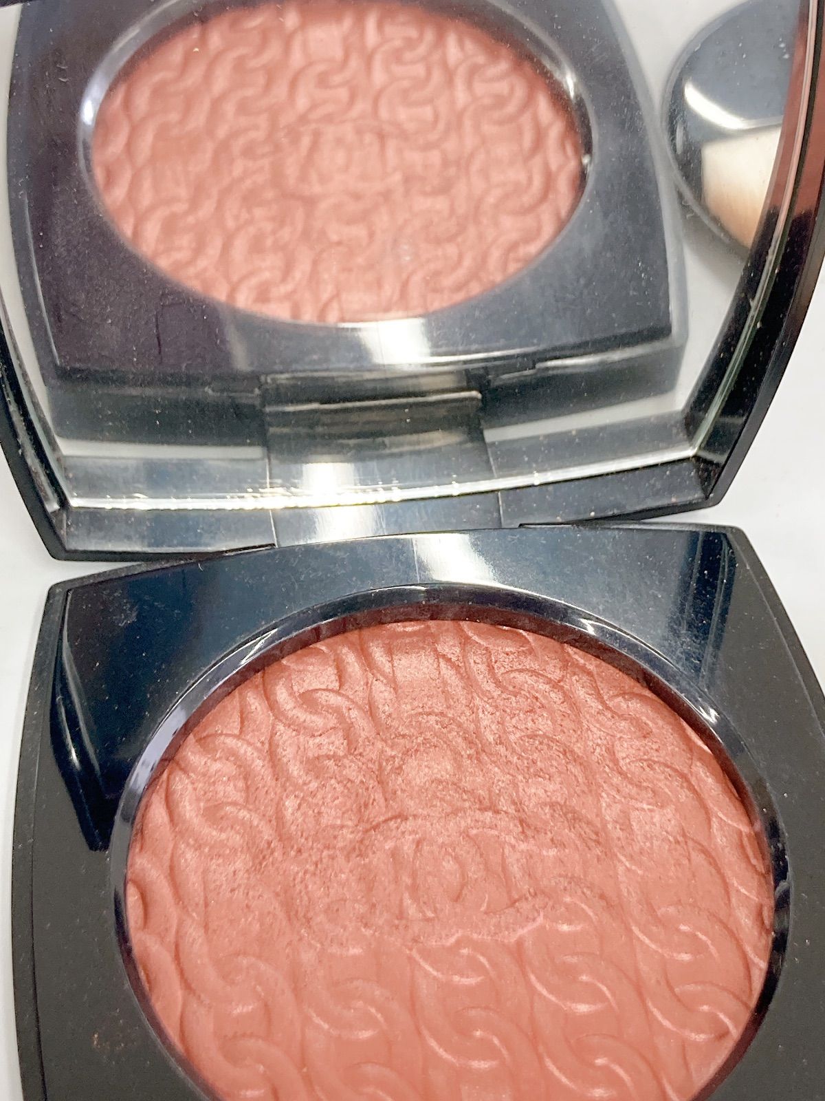CHANEL シャネル レ シェヌ ドゥ シャネル フェイスパウダー