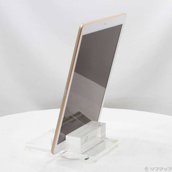 〔 品〕 iPad 第8世代 32GB ゴールド MYLC2J A Wi-Fi 198