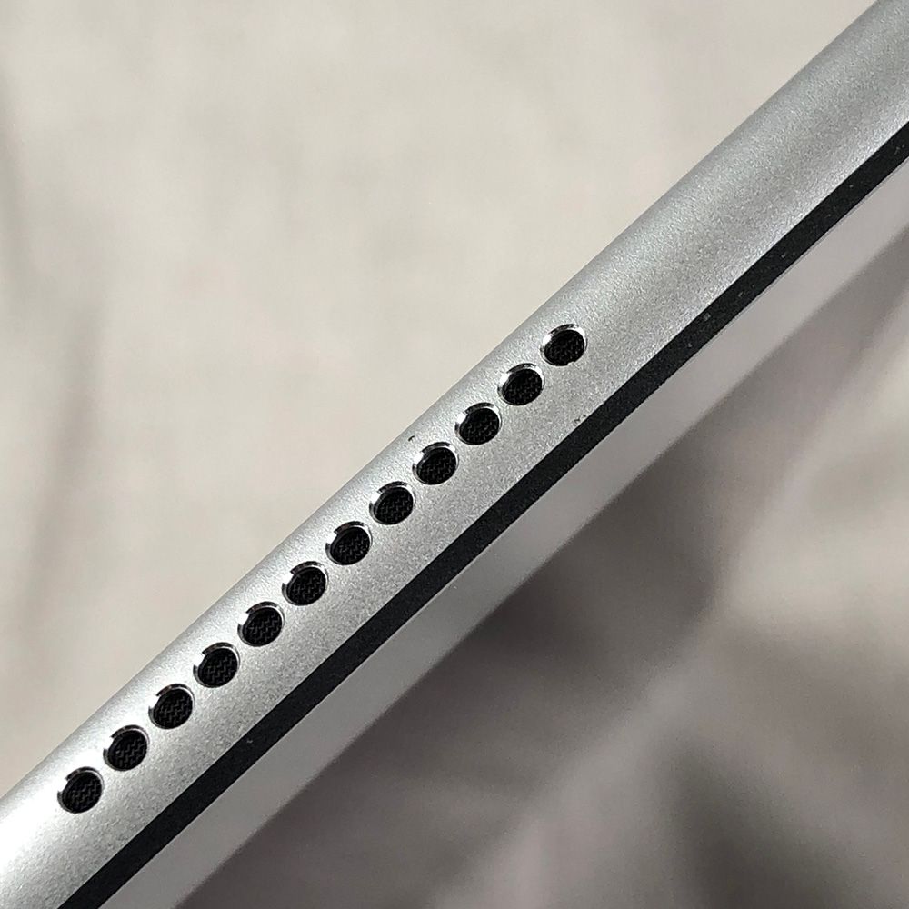 Apple - ◆ジャンク品・本体のみ◆Apple iPad Pro 9.7インチ Wi-Fi+Cellular 32GB Silver（A1674）★ホワイトスポットあり/TL-JUNK-250271（211012） Apple - ◇ジャンク品・本体のみ◇Apple iPad Pro 9.7インチ Wi