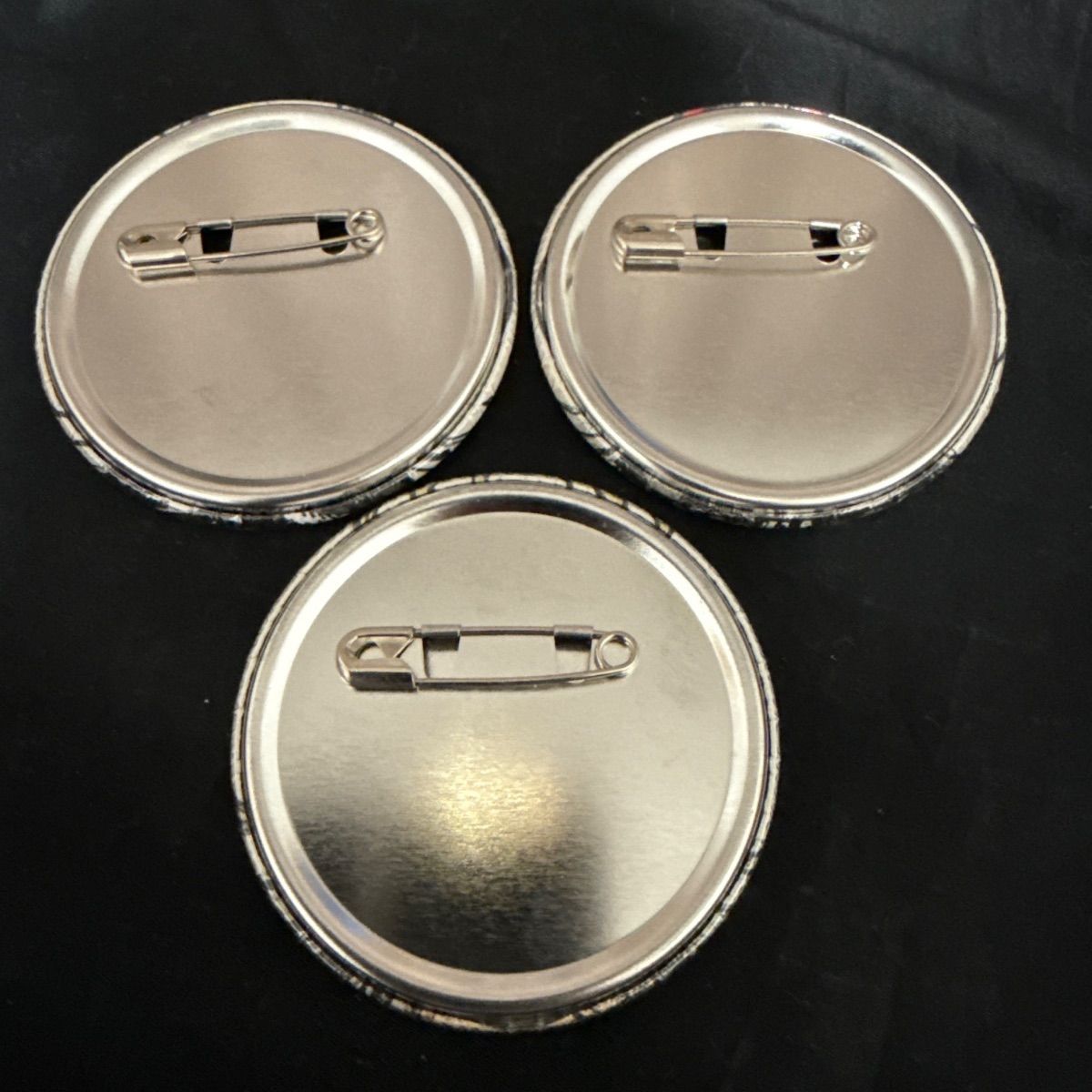 ドロヘドロ きゃらどり 缶バッジ 3点まとめ売り - メルカリ