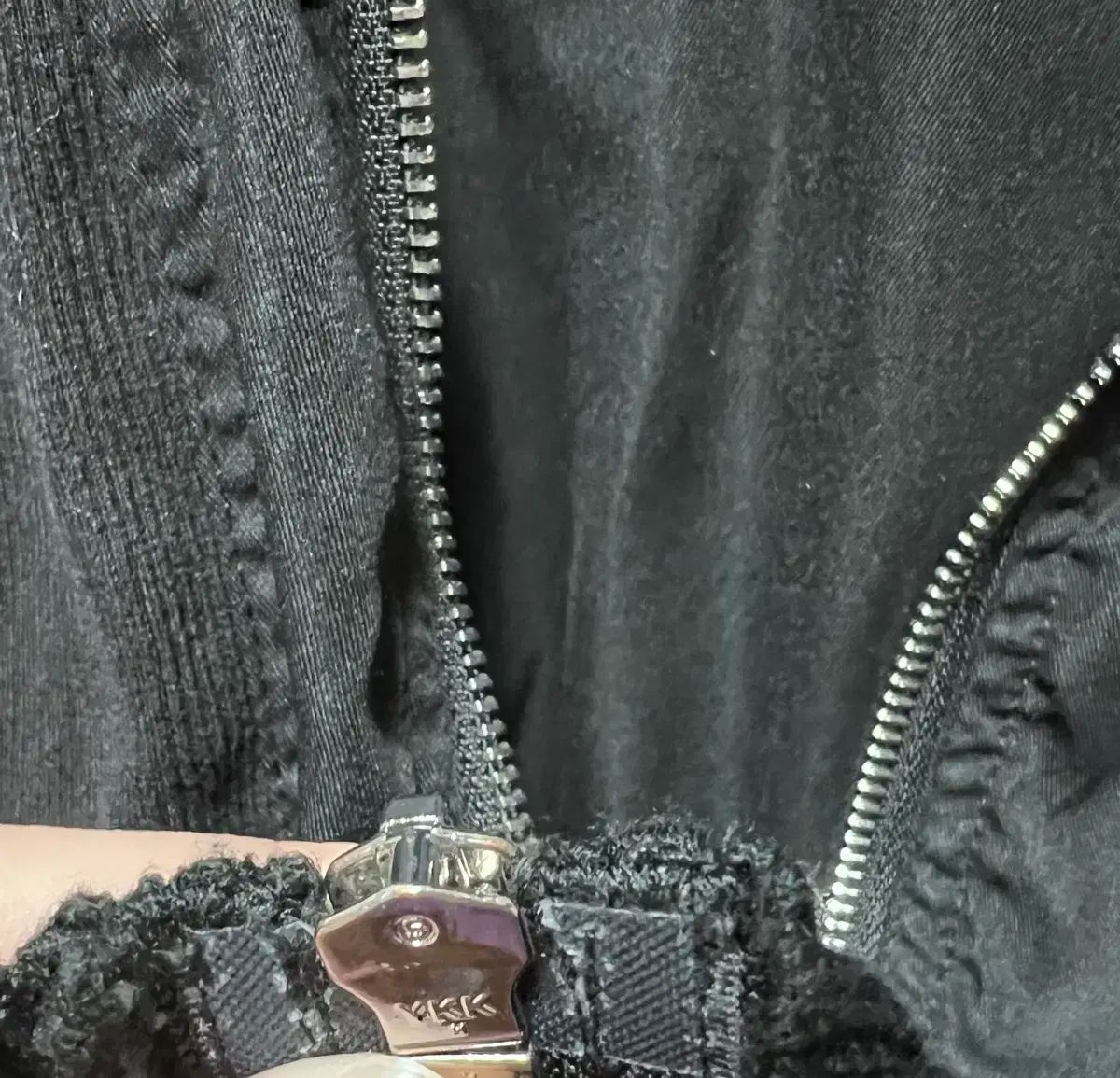 キャスストーン