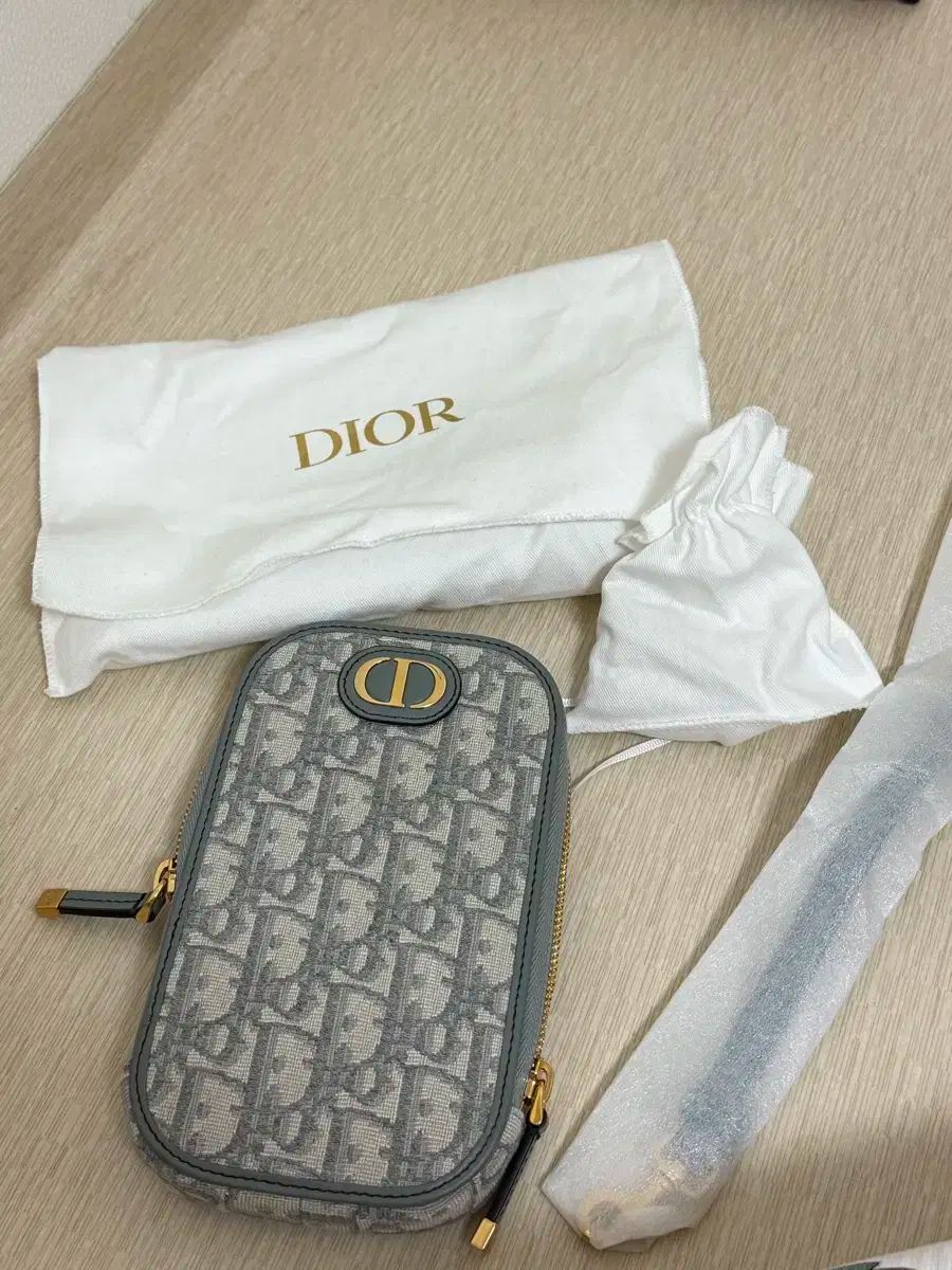 Dior ディオール モンテーニュ 30 ホルダーバッグ