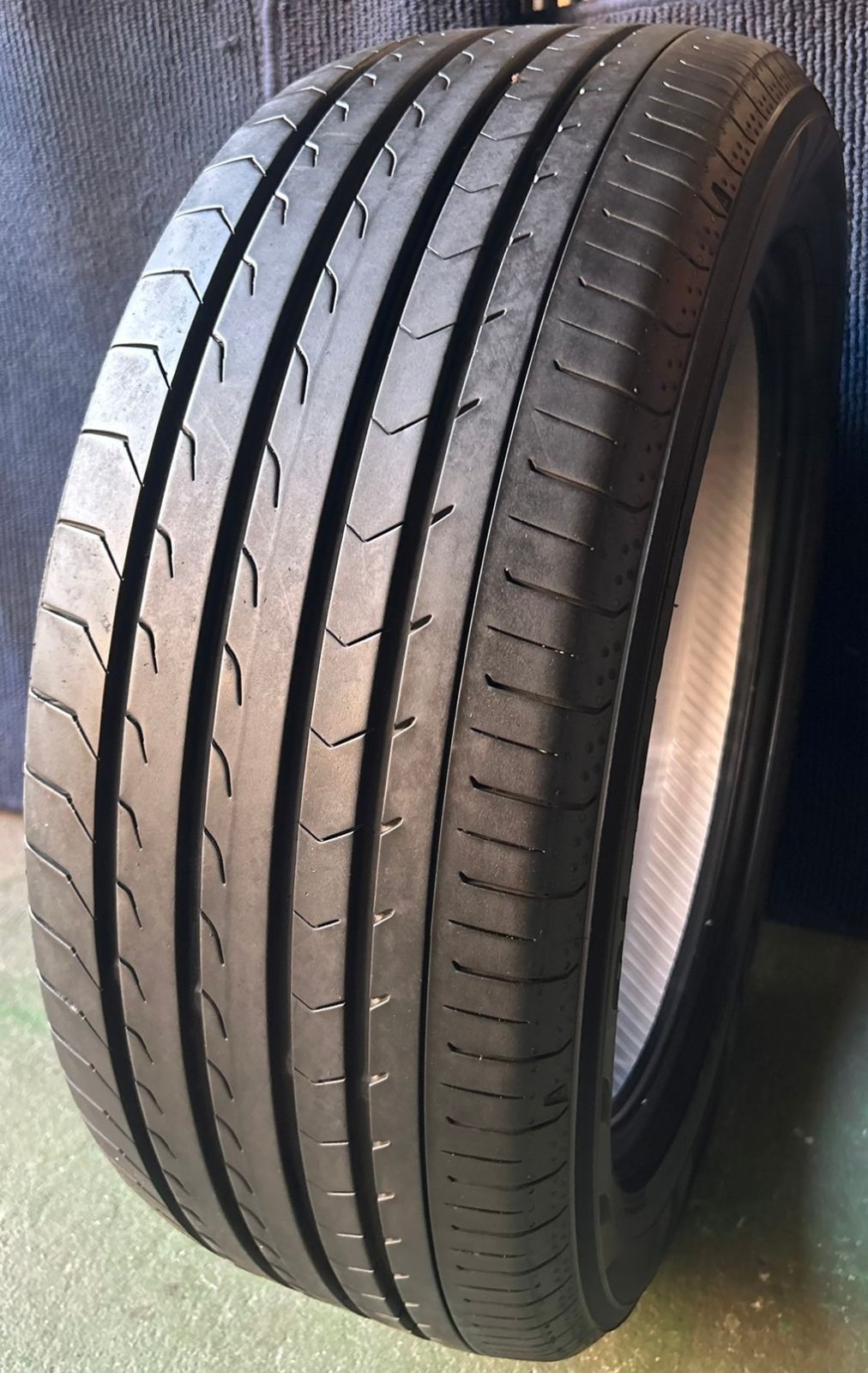 製造 溝8.5分山 YOKOHAMA BluEarth-RV RV03 1本 235 50R18 ASP3272