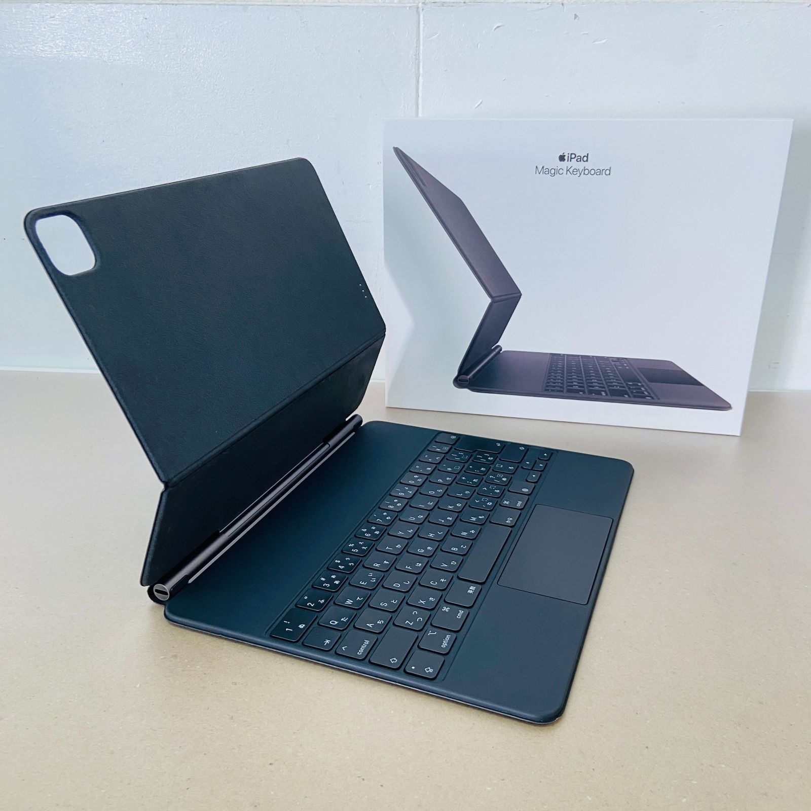 Apple Magic Keyboard 12.9インチ MXQU2J|A 箱あり C3533 80サイズ発送