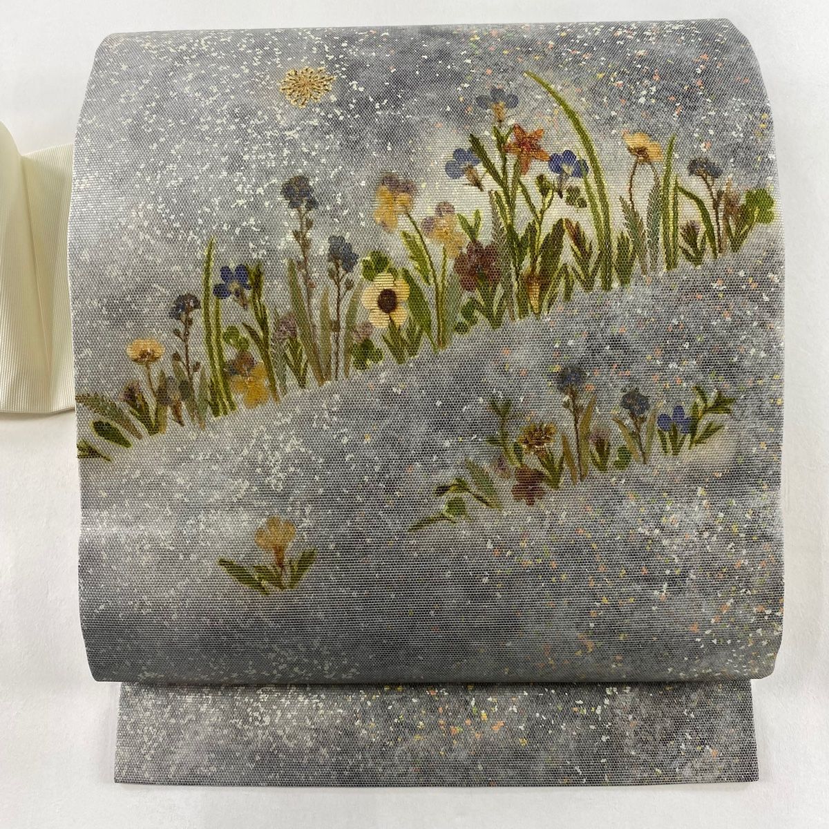 名古屋帯 秀品 草花 押し花 金銀彩 灰色 正絹