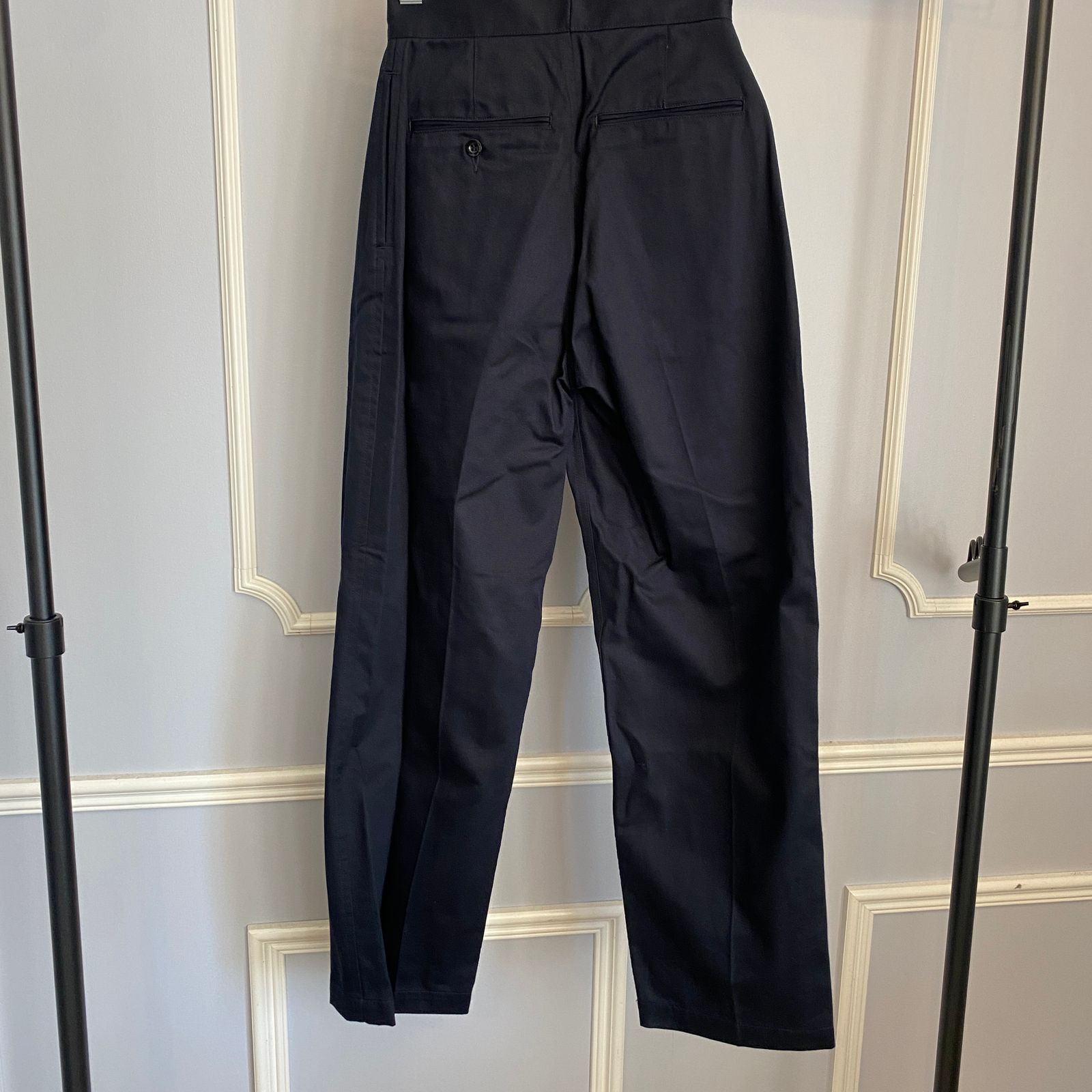 ダークネイビー