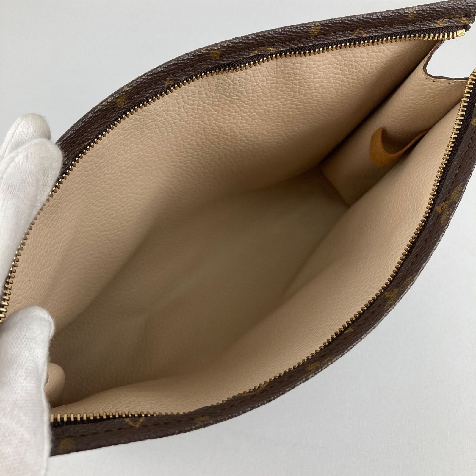 LOUIS VUITTON ルイヴィトン M47542 モノグラム ポシェット