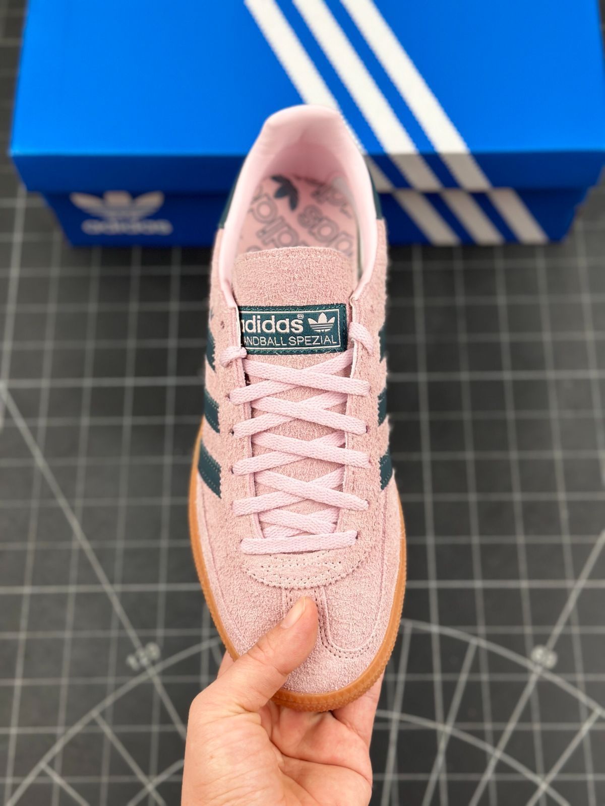 新品　Adidas アディダス Handball Spezial ハンドボールスペツィアル ピンク