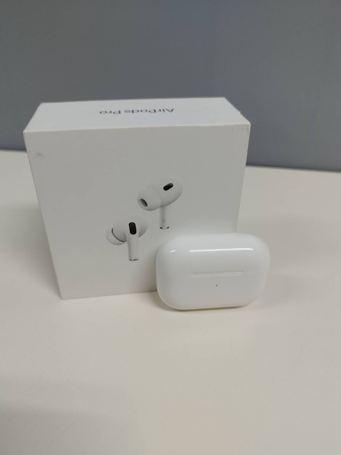 AirPods Pro 2 本体 箱付け AirPods pro2 ケースのみ 箱付き AirPods Pro 第2世代 箱付き Apple