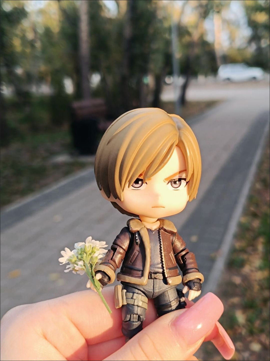 バイオハザード ねんどろいど レオン・S・ケネディ - メルカリ バイオハザード ねんどろいど レオン・S・ケネディ - メルカリ