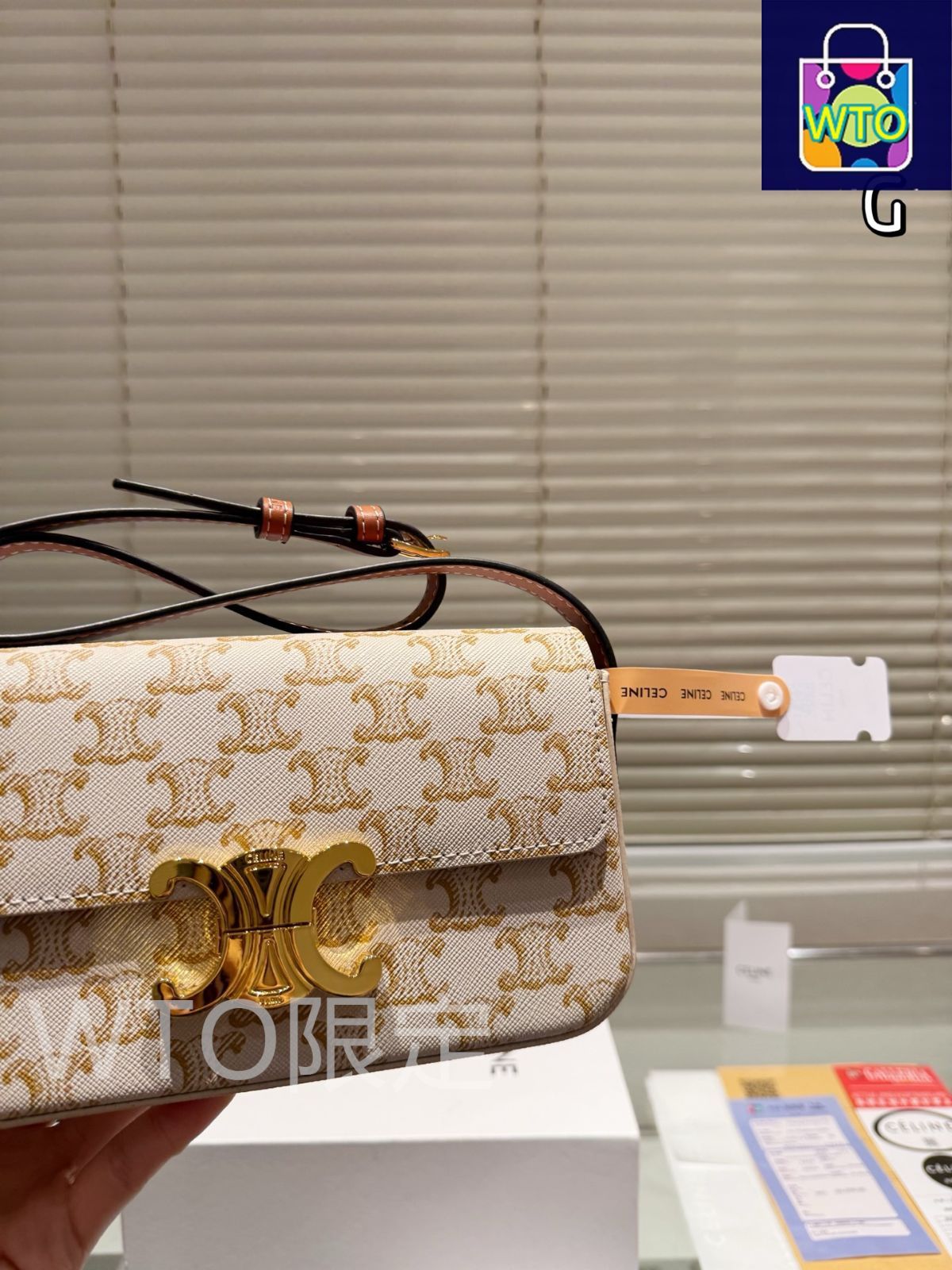 CELINE トリオンフ SHOULDER BAGS【関税送料込】 セリーヌ CELINE CELINE ショルダーバッグ 197993BF4 レザー