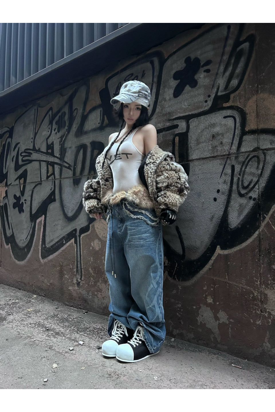 NO E MOSEN Blue Washed Baggy Jeans】ユニークなトライバルデザインと 