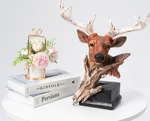 新品未使用ヨーロッパ風 鹿の頭のオブジェ