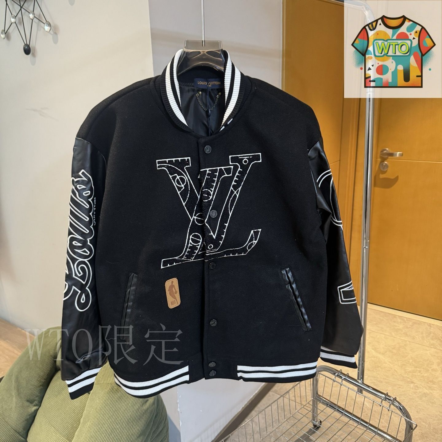 Louis Vuitton NBAレザーハイブリットジャケット　LV NBA LV NBA Jacket | Basketball Black Varsity Wool/Leather Jacket