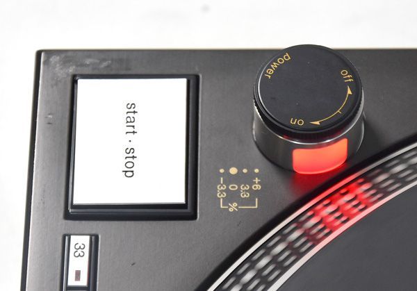 29 technics SL-1200mk4 ターンテーブル Technics SL-1200MK4の仕様 テクニクス