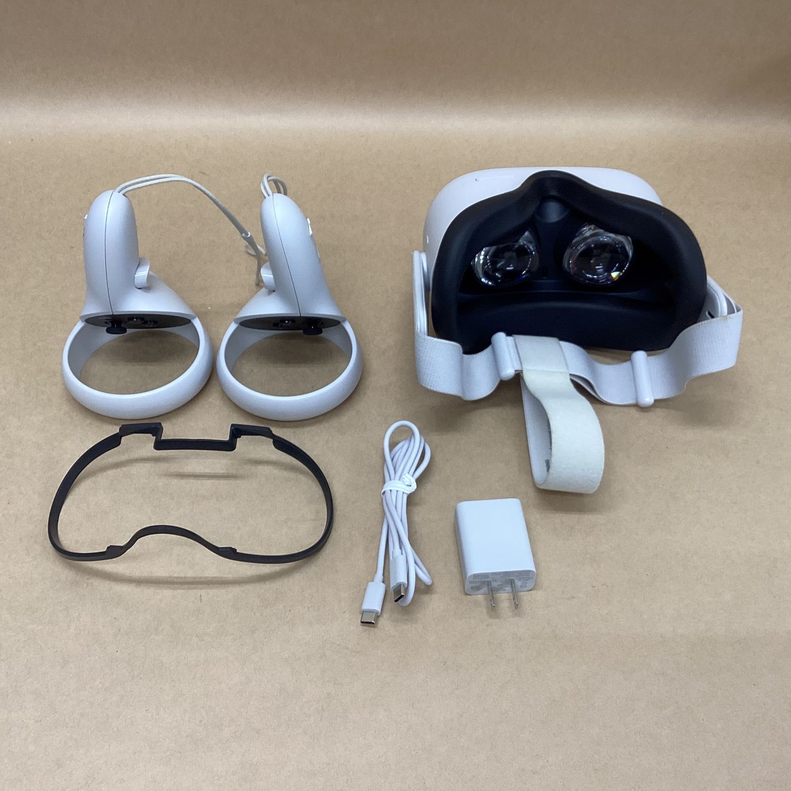 META オールインワン型VRヘッドセット META OCULUS QUEST2 128GB