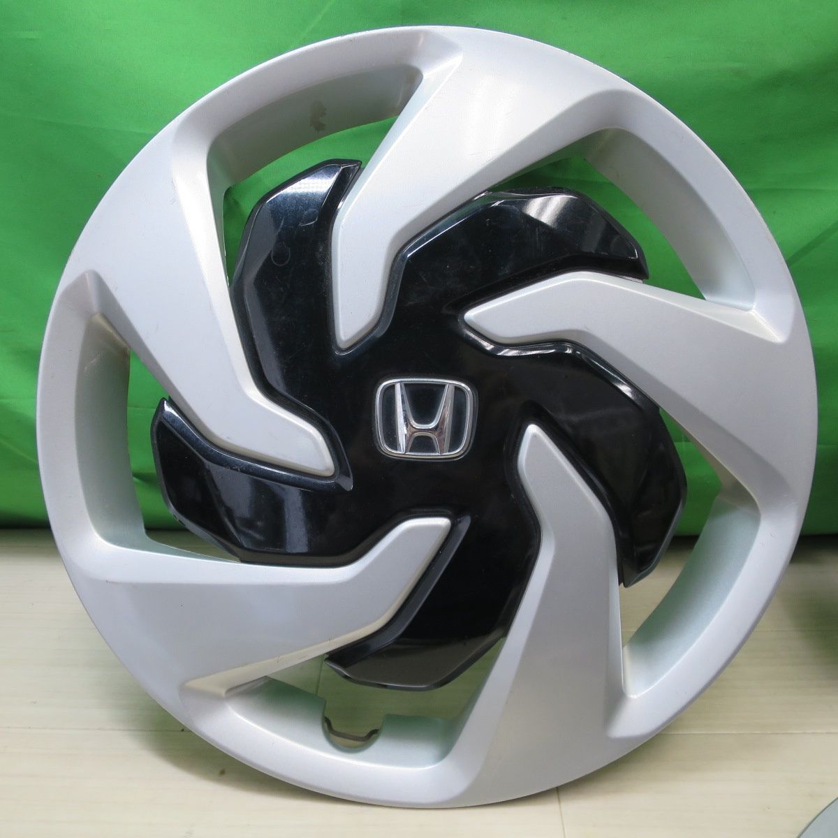 4枚価格 ホンダ GP3 フリード 純正 ホイール キャップ カバー 15インチ 44733-SWP-N02 HONDA