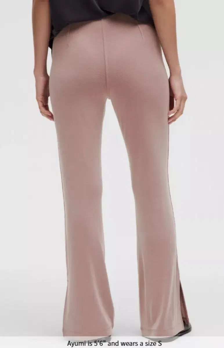 ベーシックレギンス＆タンクトップセット M LAVA ベーシックレギンス＆タンクトップセット M LAVA（SUKALA