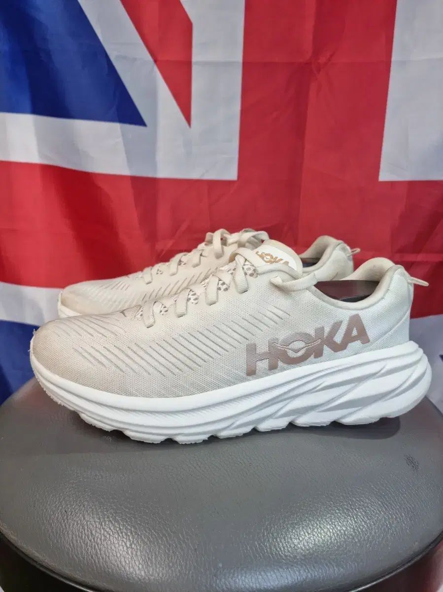 HOKA ONE ONE ホカオネオネ リンコン スニーカー ベージュ 230