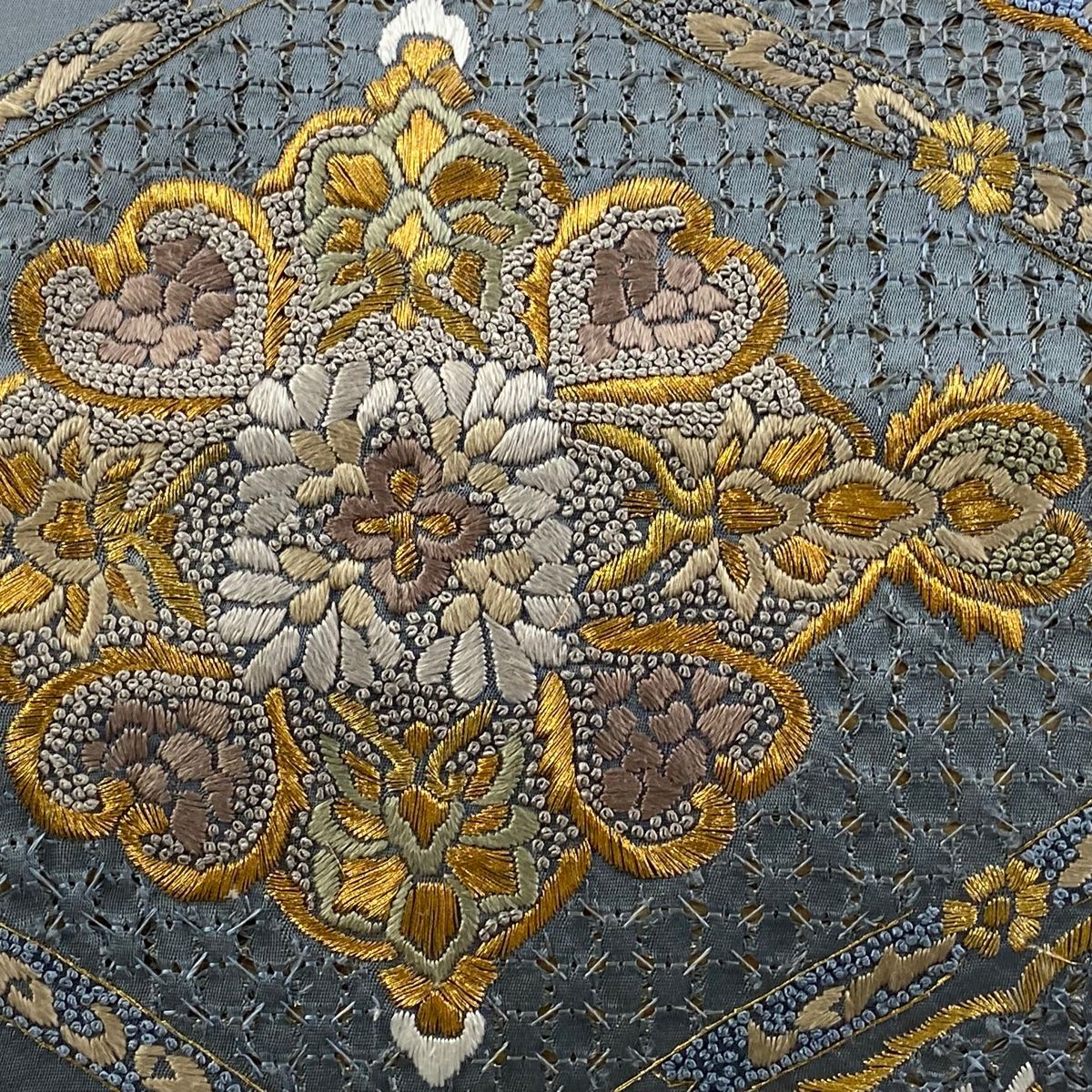 袋帯 やまと 華文 菱 刺繍 金糸 青灰色 六通 正絹