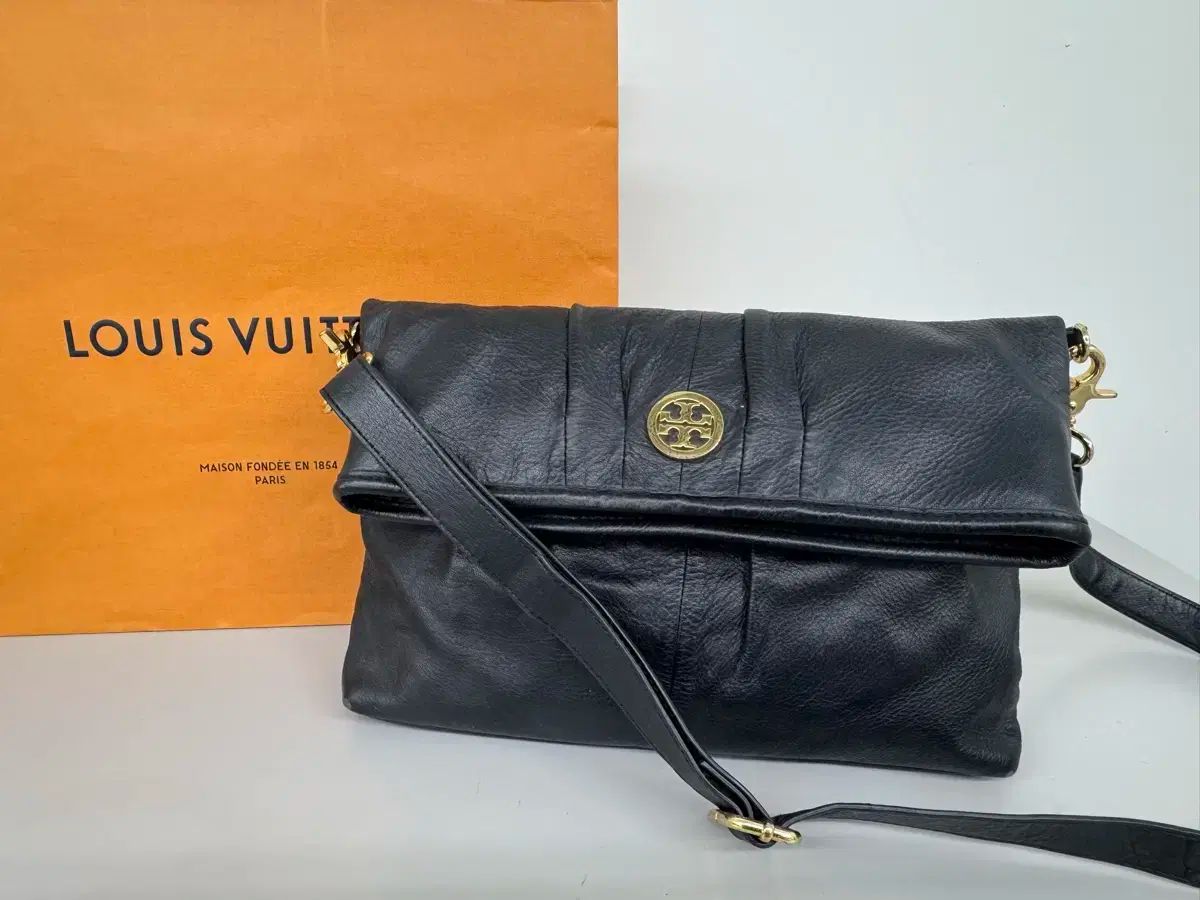 正規品 Tory Burch トリーバーチ 3way 三つの道 クラッチバッグ クロスバッグ