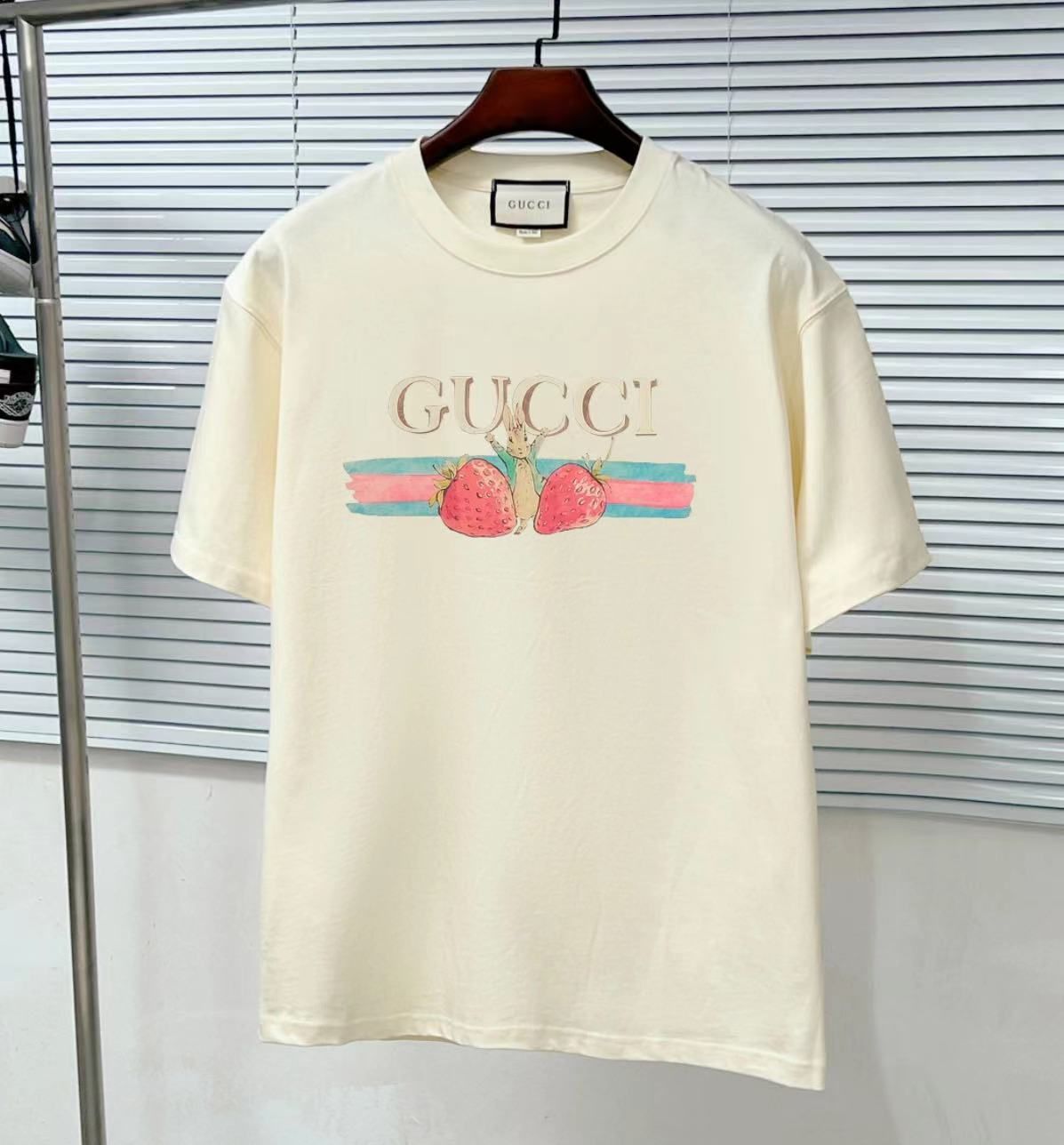 GUCCIグッチ新型ピーターラビットシリーズプリント半袖Tシャツ