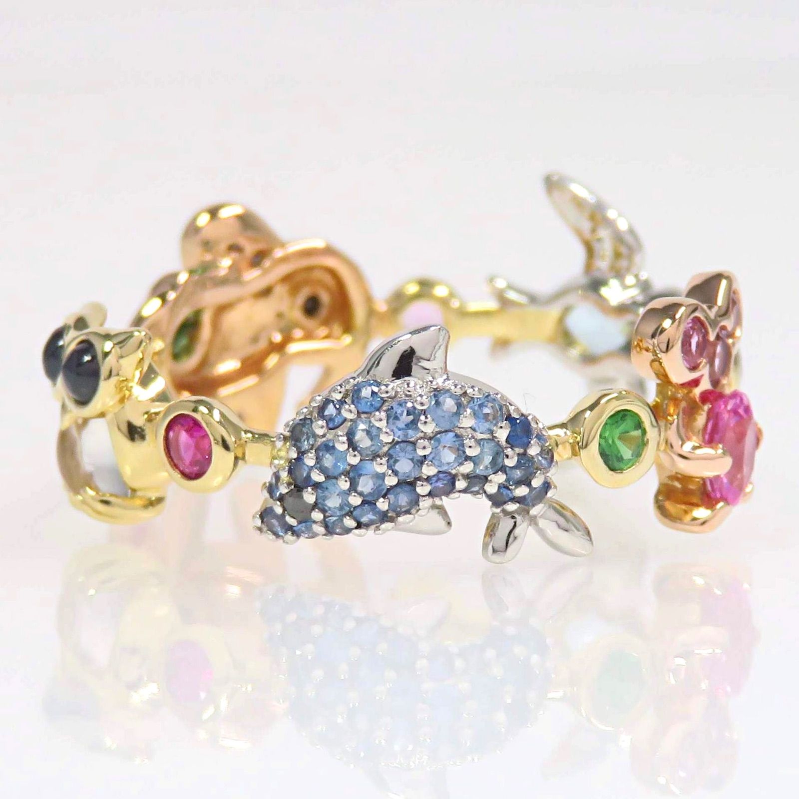 GSTV Pt950 K18 マルチカラーストーン ラッキーアニマル リング