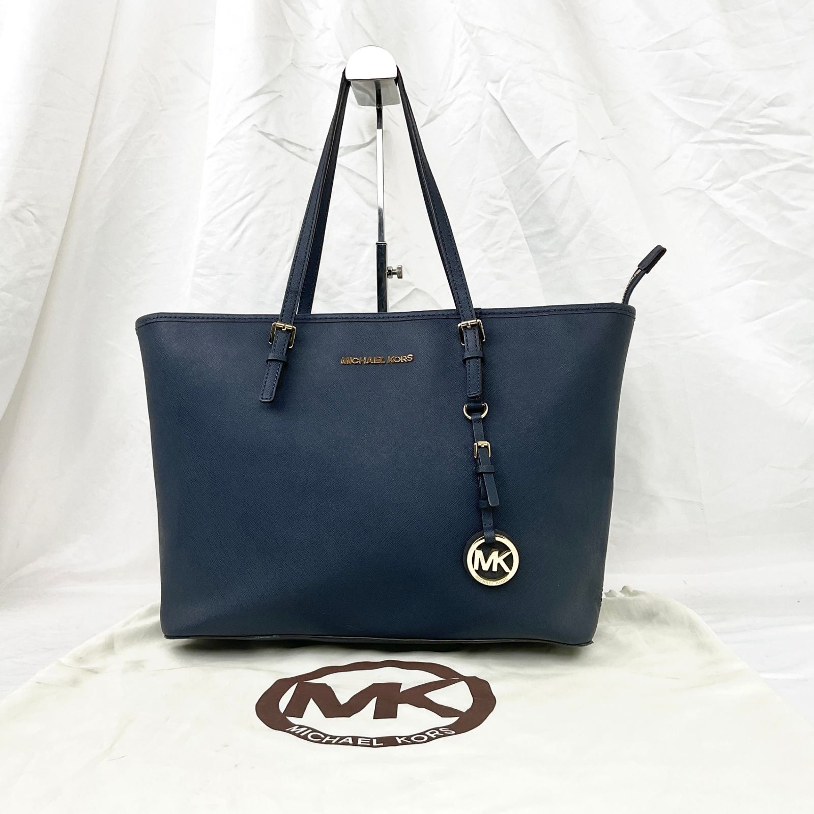 ✨マイケルコース トートバッグ ネイビー A4 チャーム付き ビジネスバッグ ✨マイケルコース トートバッグ ネイビー A4 チャーム付き ビジネスバッグ