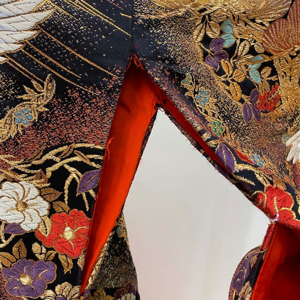色打掛 正絹 鶴 刺繍 金 黒 打掛 Mサイズ 裄66.5 花嫁衣裳 婚礼  