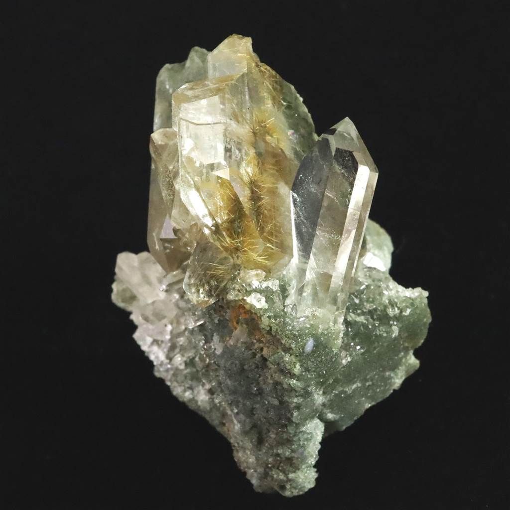 マニハール産 ヒマラヤ 水晶 ゴールドルチル クローライト入り